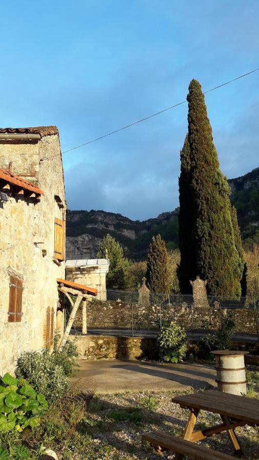Les Tremieres Bed & Breakfast Saint-Paul-des-Fonts ภายนอก รูปภาพ