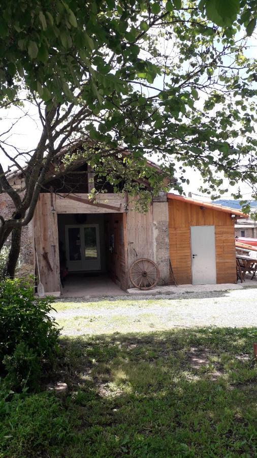 Les Tremieres Bed & Breakfast Saint-Paul-des-Fonts ภายนอก รูปภาพ